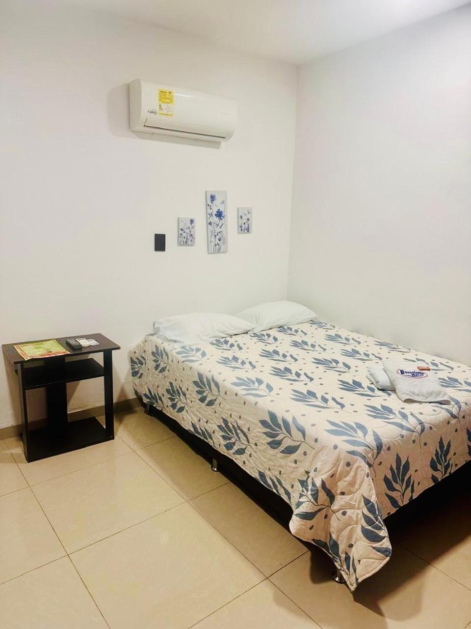 Hotel Barcelona Монтерия Экстерьер фото