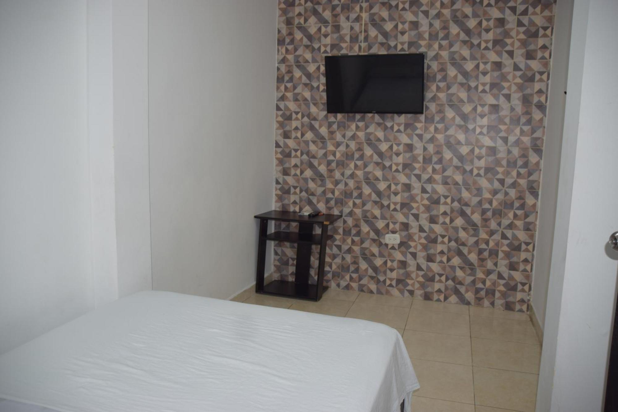 Hotel Barcelona Монтерия Экстерьер фото