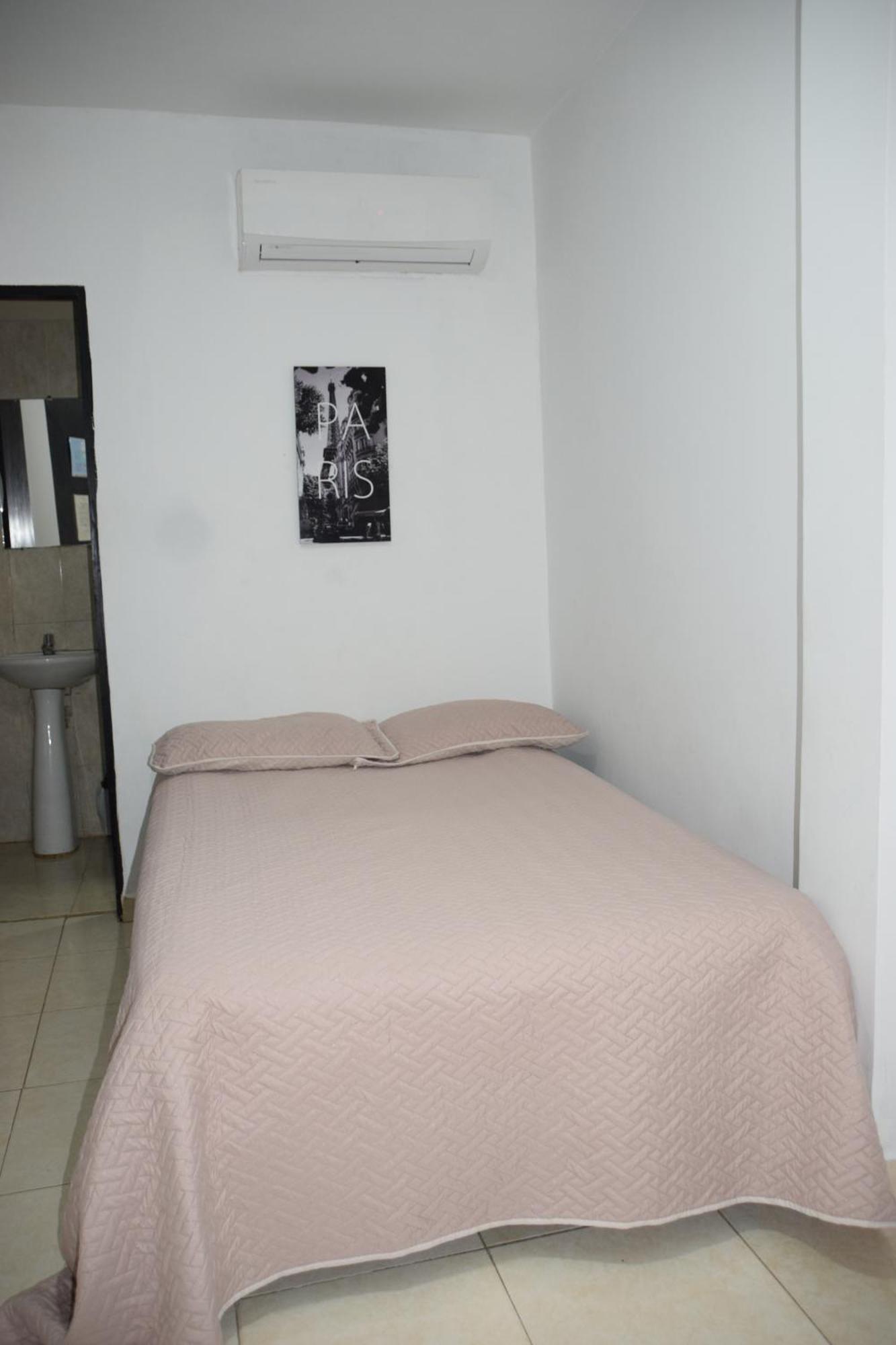 Hotel Barcelona Монтерия Экстерьер фото