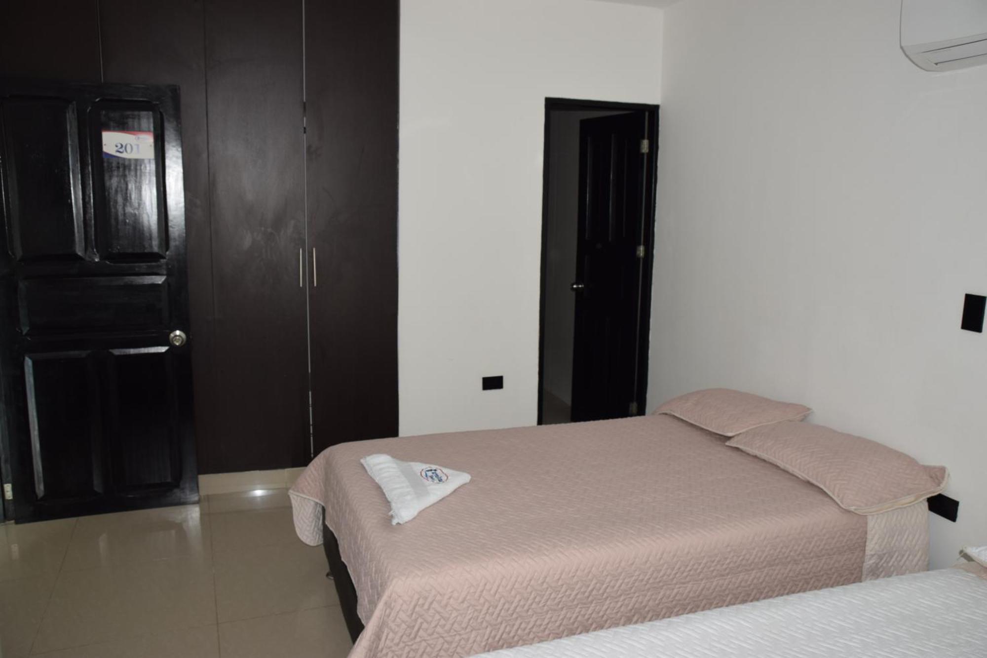 Hotel Barcelona Монтерия Экстерьер фото
