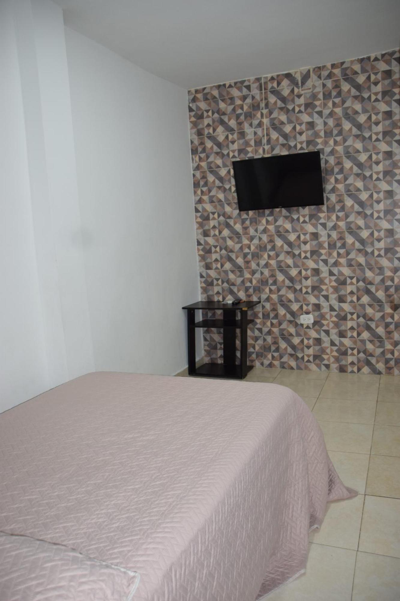 Hotel Barcelona Монтерия Экстерьер фото